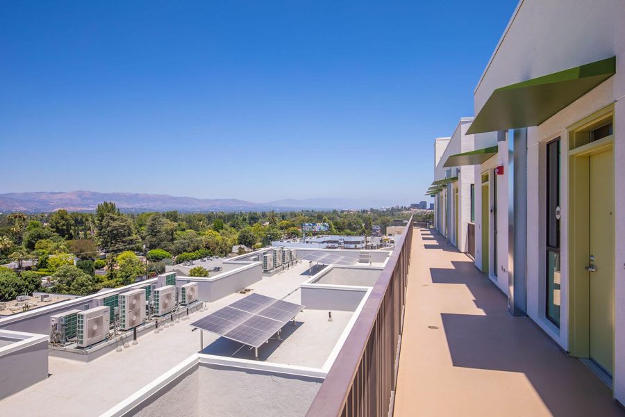 Woodlake Family Apartments, Woodland Hills